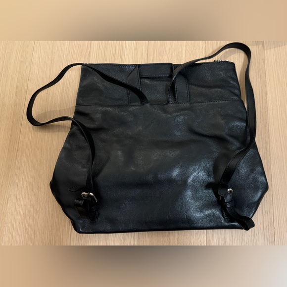 Neiman Marcus Italian-made Black leather backpack, adjustable straps, medium - Picture 2 of 10